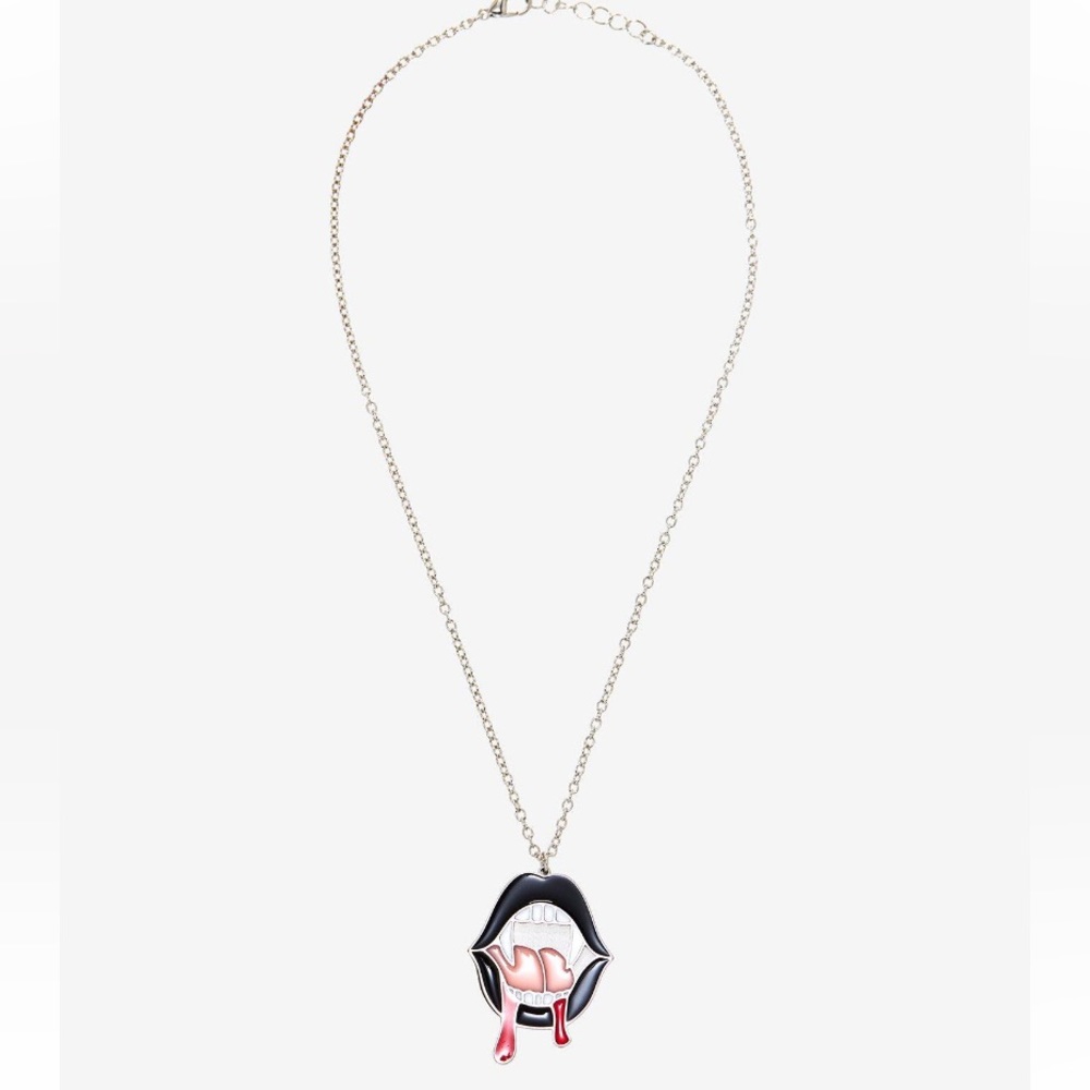 Hot Topic Vampire Lips Necklace Halloween‎